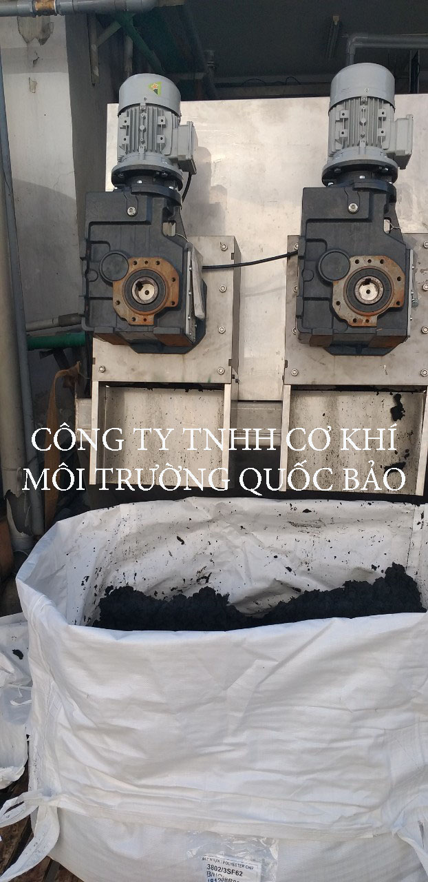 Máy ép bùn trục vít Quốc Bảo